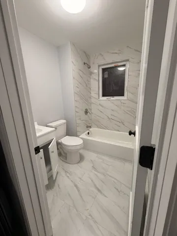 $1,369 | 906 Summit Avenue, Unit 2L, Union City, NJ 07087