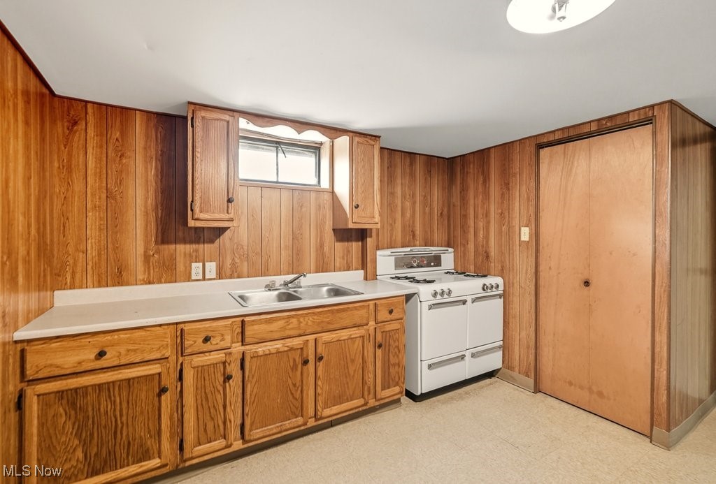 3416 Snow Road Cleveland, OH 44134 - Photo 24 of 38 Basement kitchen