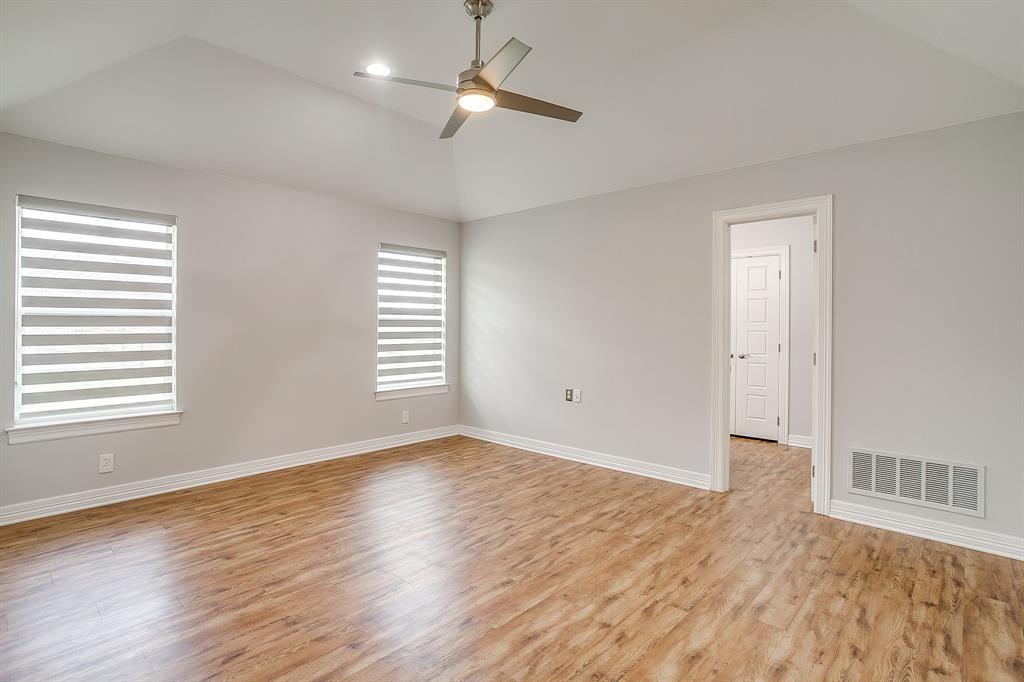 4129 Florance Road Ponder, TX 76259 - Photo 13 of 34