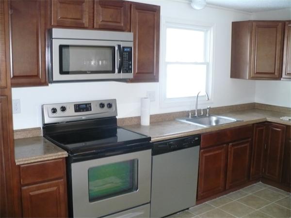 29 Conlin Road Oxford, MA 01540 - Photo 3 of 12 Gallery Image 3