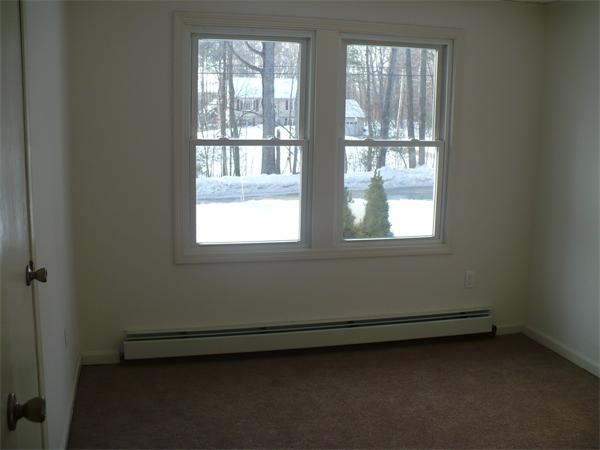 29 Conlin Road Oxford, MA 01540 - Photo 6 of 12 Gallery Image 6