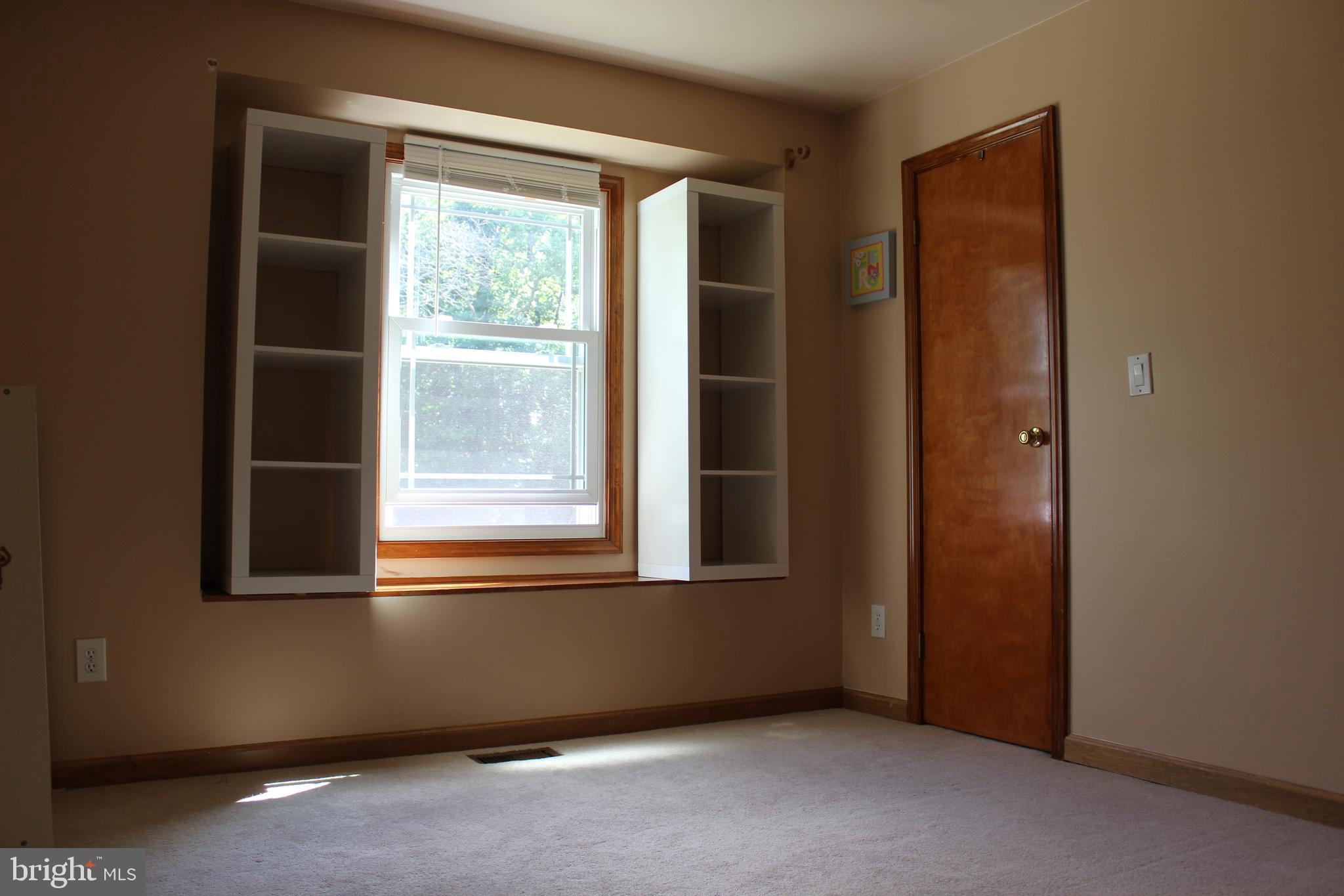534 North 1st Road Hammonton, NJ 08037 - Photo 14 of 20 Bedroom 4 with bay window