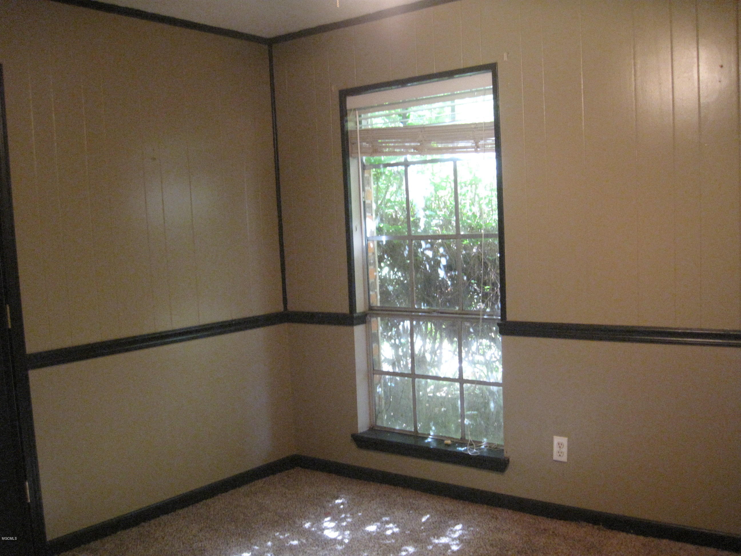 8304 Barron Road Moss Point, MS 39562 - Photo 3 of 8 IMG_2882