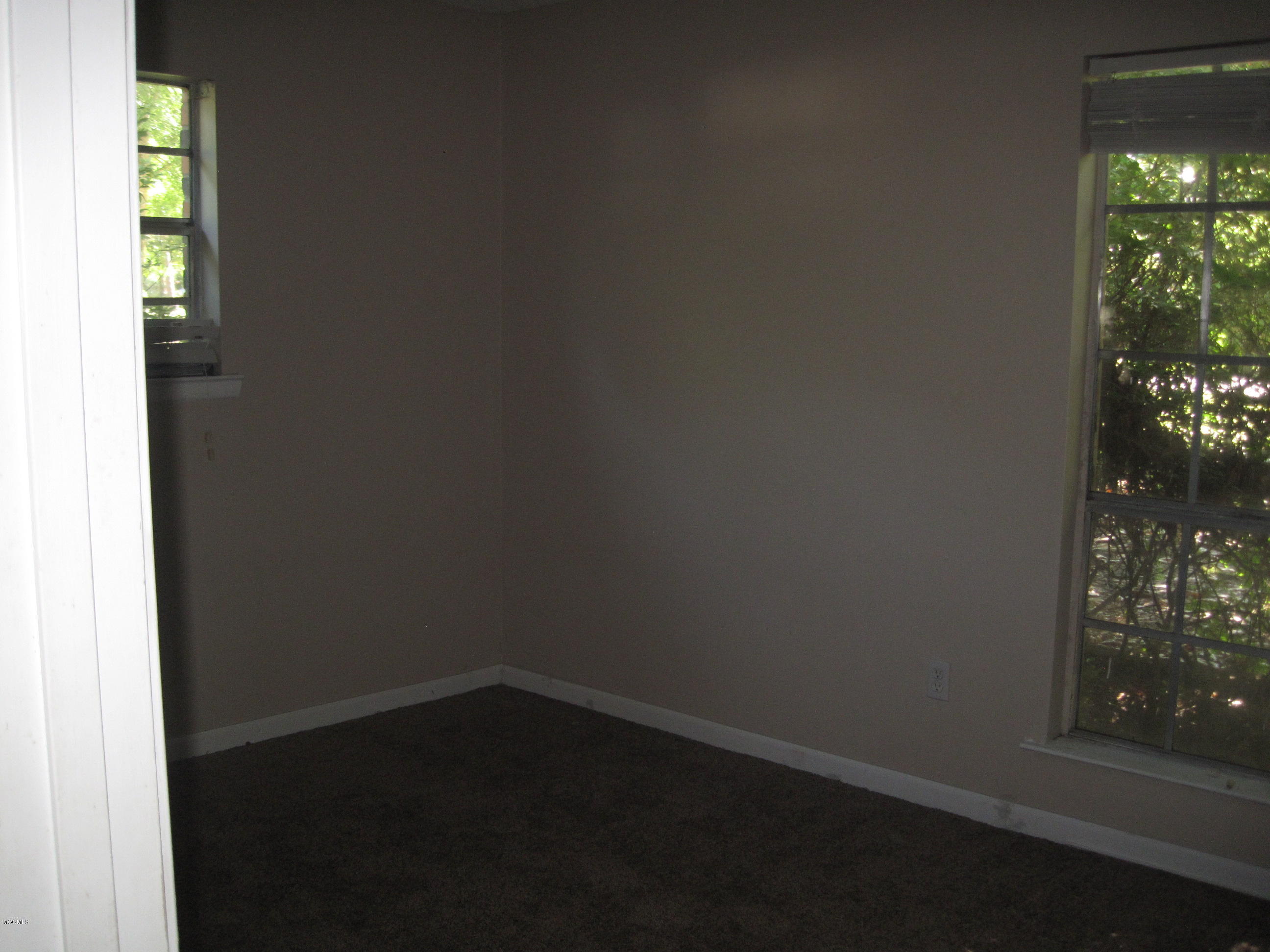 8304 Barron Road Moss Point, MS 39562 - Photo 5 of 8 IMG_2885