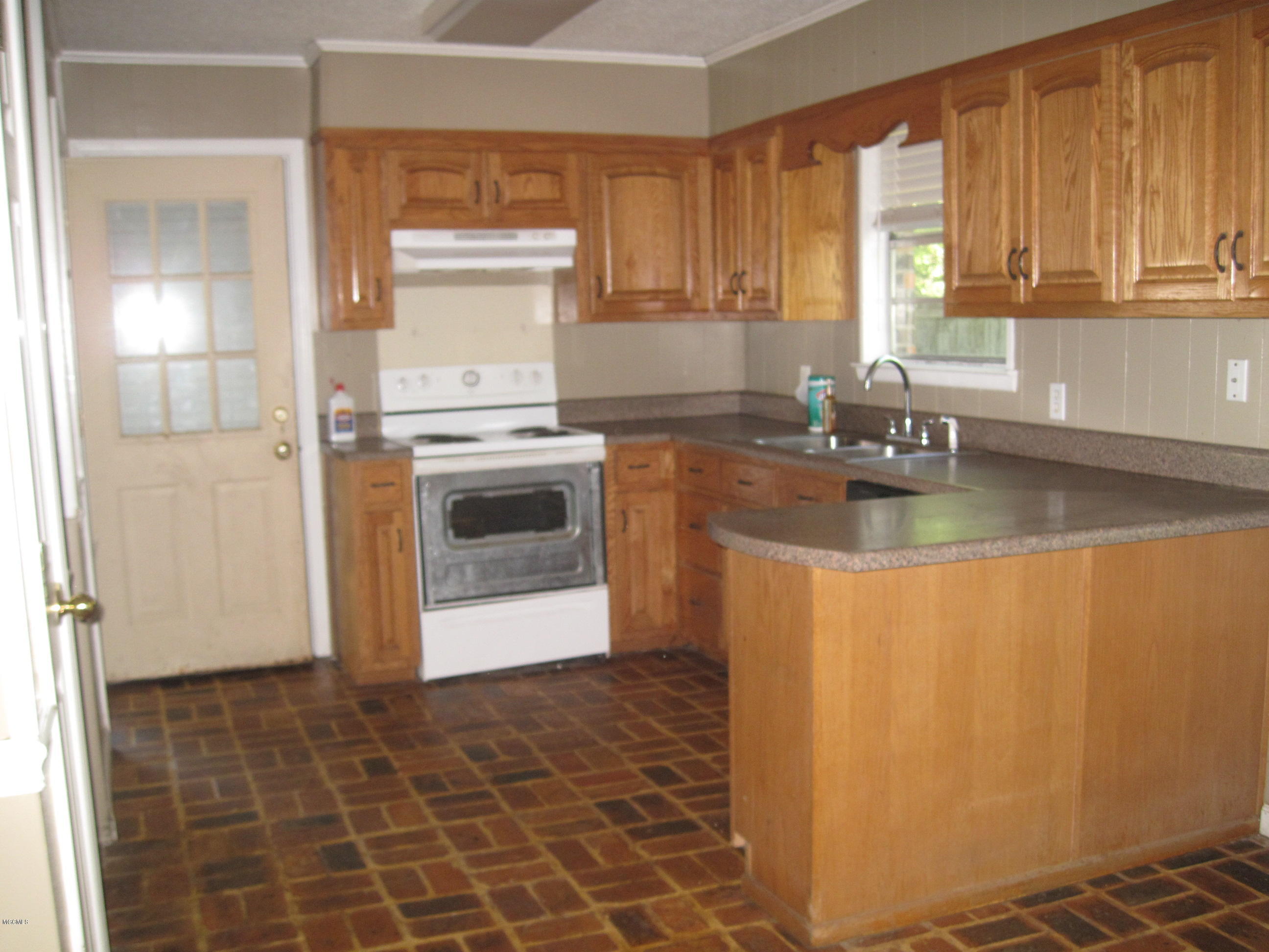 8304 Barron Road Moss Point, MS 39562 - Photo 7 of 8 IMG_2888