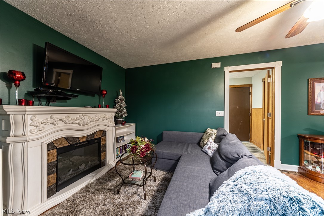 7045 Adkins Road Mentor, OH 44060 - Photo 14 of 35 Gallery Image 14