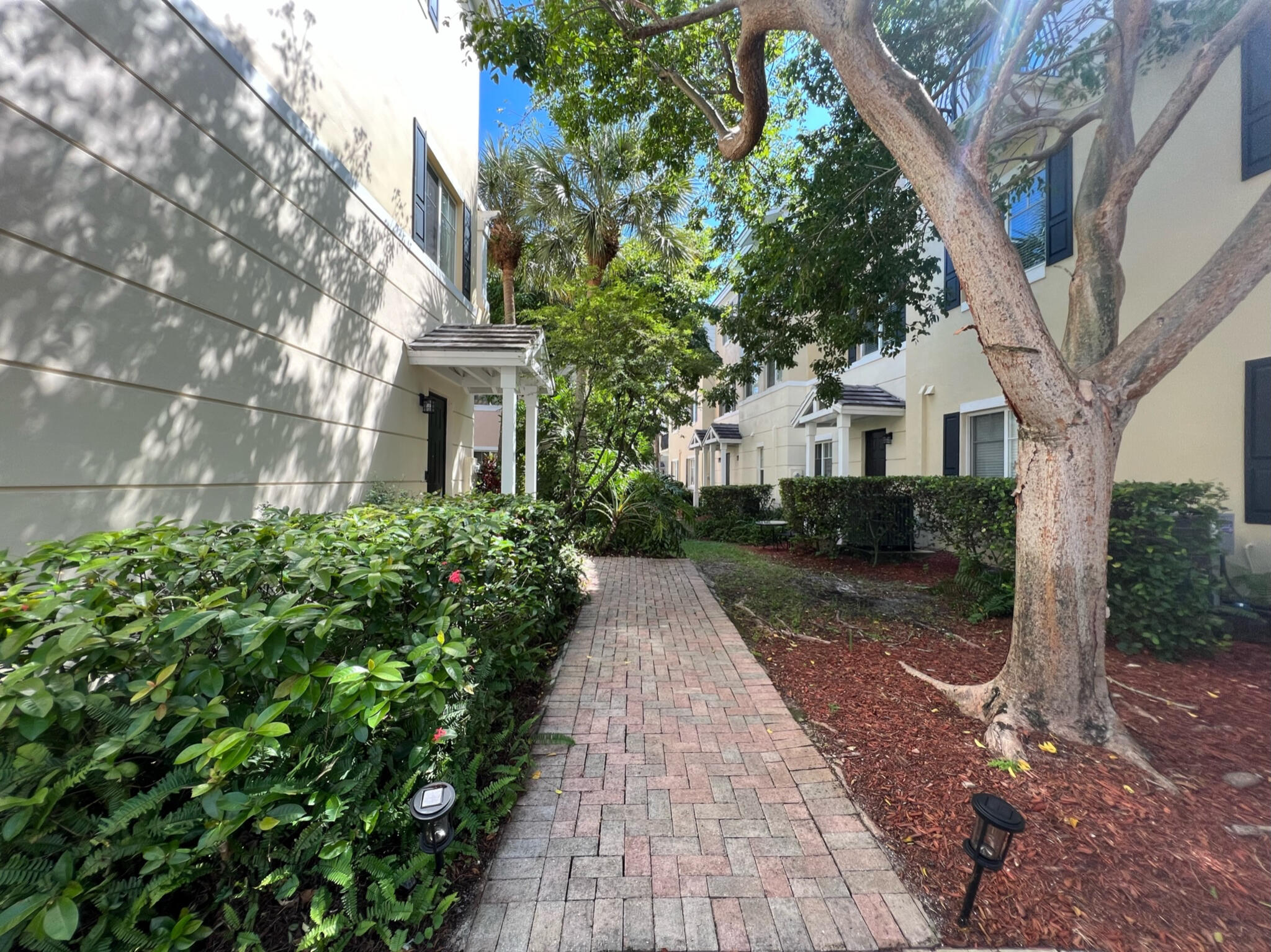 535 North West 39th Circle Boca Raton, FL 33431 - Photo 2 of 25 01