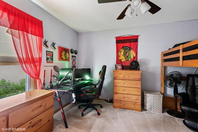 $420,000 | 366 North Fiore Parkway, Vernon Hills, IL 60061