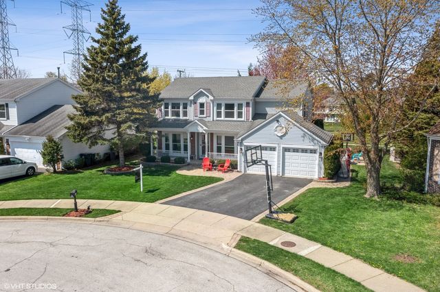 $420,000 | 366 North Fiore Parkway, Vernon Hills, IL 60061