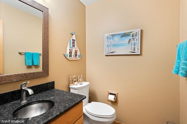 $420,000 | 366 North Fiore Parkway, Vernon Hills, IL 60061