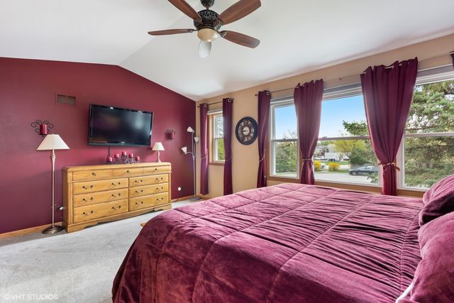 $420,000 | 366 North Fiore Parkway, Vernon Hills, IL 60061