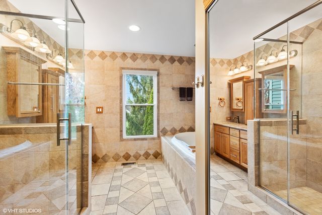 $420,000 | 366 North Fiore Parkway, Vernon Hills, IL 60061