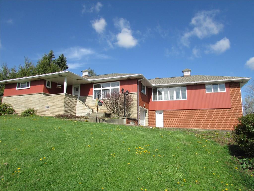 2508 Ridge Road Elizabeth, PA 15037 - Photo 2 of 25 Four bedrooms, 3 full baths, 1st floor family room, 1st floor laundry and 3 car garage on over 0.71 acres in Elizabeth Forward School District.