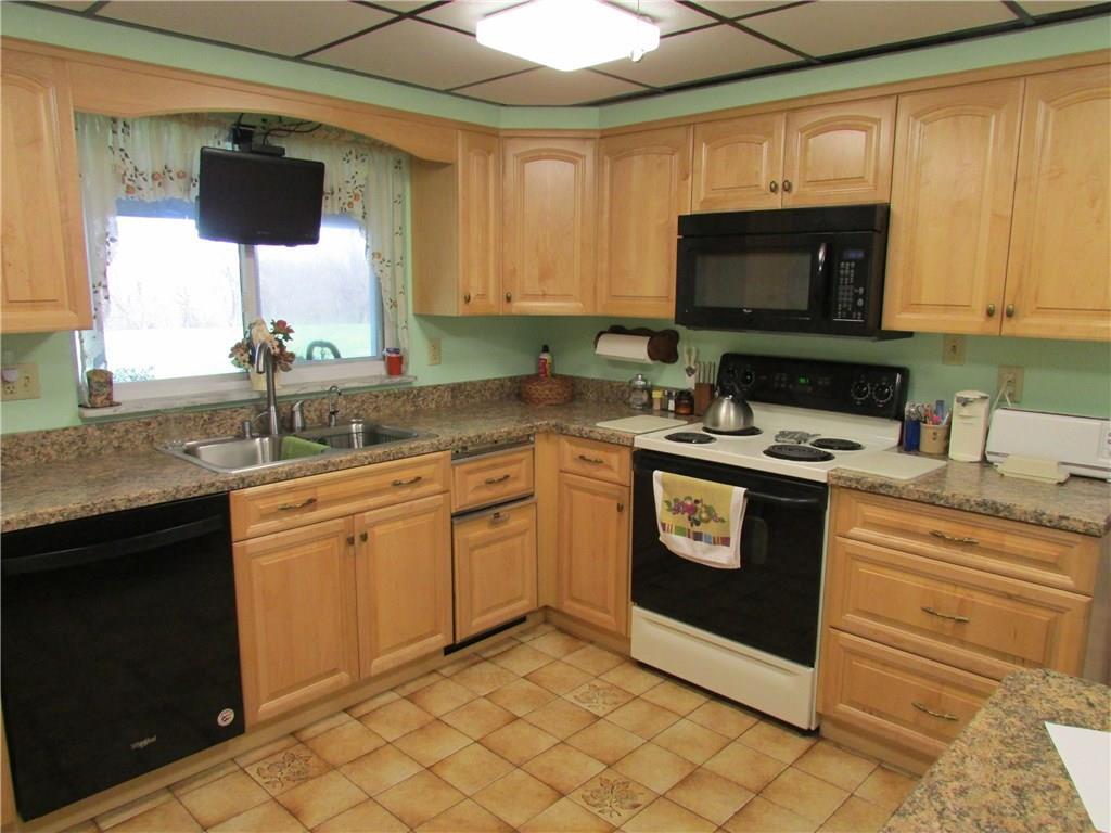 2508 Ridge Road Elizabeth, PA 15037 - Photo 11 of 25 Well equipped newer kitchen
