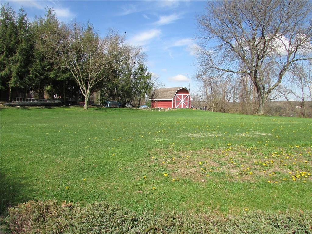 2508 Ridge Road Elizabeth, PA 15037 - Photo 6 of 25 Includes shed