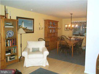15 Cobblestone Road Cherry Hill, NJ 08003 - Photo 4 of 5