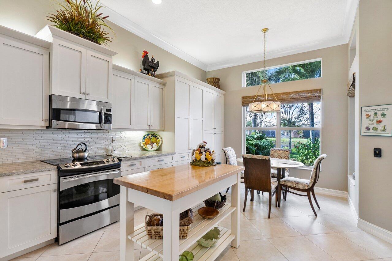 9143 Ribbons Ridge Point Boynton Beach, FL 33473 - Photo 4 of 50 Kitchen