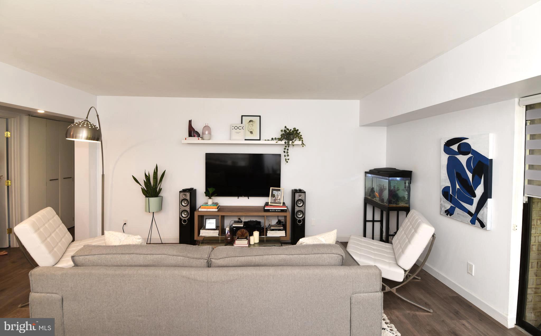 2235 Castle Rock Square, Unit 1B Reston, VA 20191 - Photo 11 of 26 Media wall