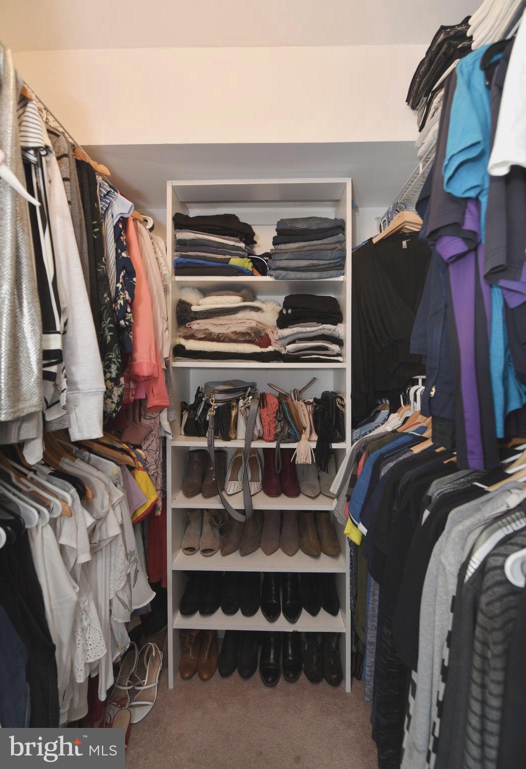 2235 Castle Rock Square, Unit 1B Reston, VA 20191 - Photo 21 of 26 Master closet