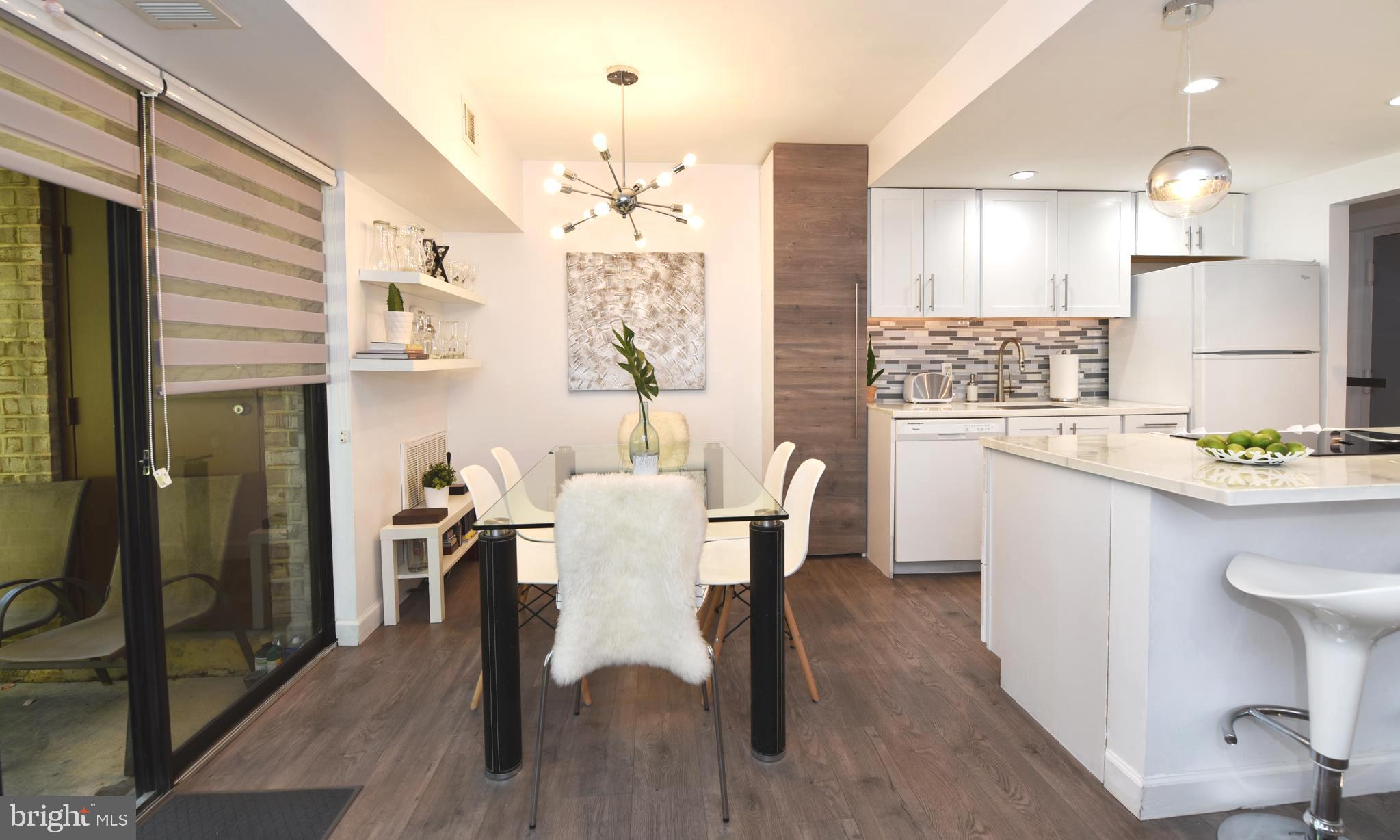 2235 Castle Rock Square, Unit 1B Reston, VA 20191 - Photo 7 of 26 Dining room