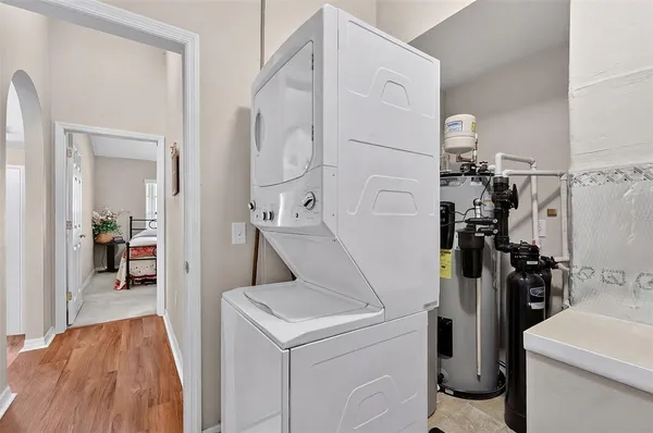 $379,000 | 41722 Poinciana Street, Eustis, FL 32736