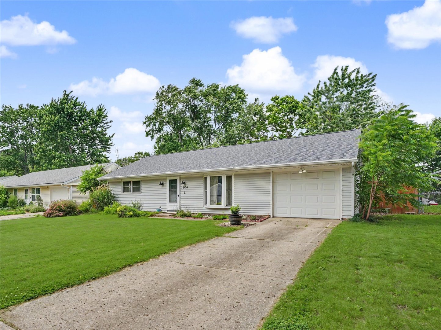 2804 West Daniel Street Champaign, IL 61821 - Photo 2 of 21