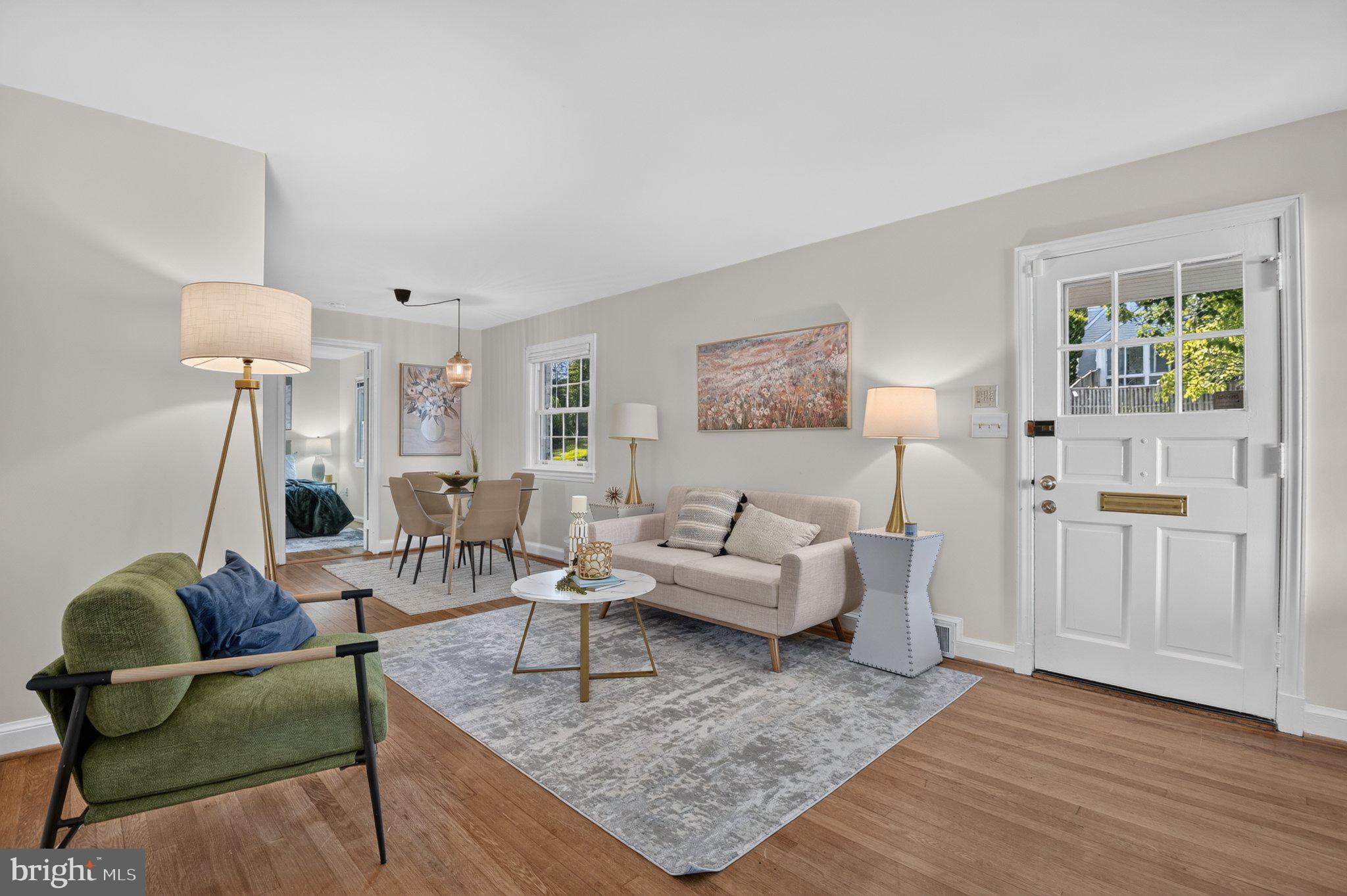 314 Whitestone Road Silver Spring, MD 20901 - Photo 7 of 35 Bright and inviting living space.