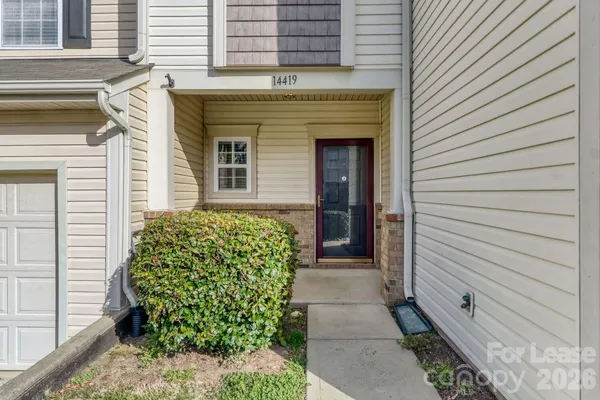 $1,900 | 14419 Glendon Hall Lane, Charlotte, NC 28262