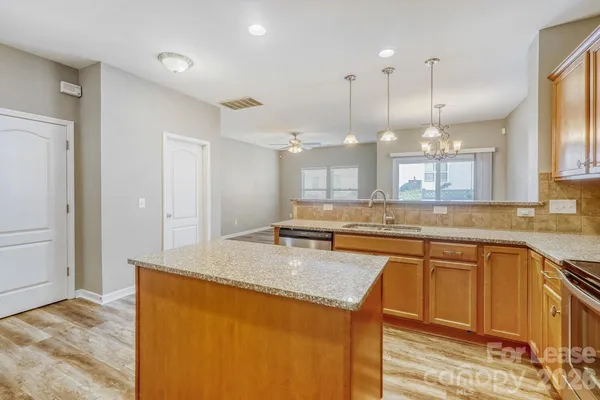 $1,900 | 14419 Glendon Hall Lane, Charlotte, NC 28262