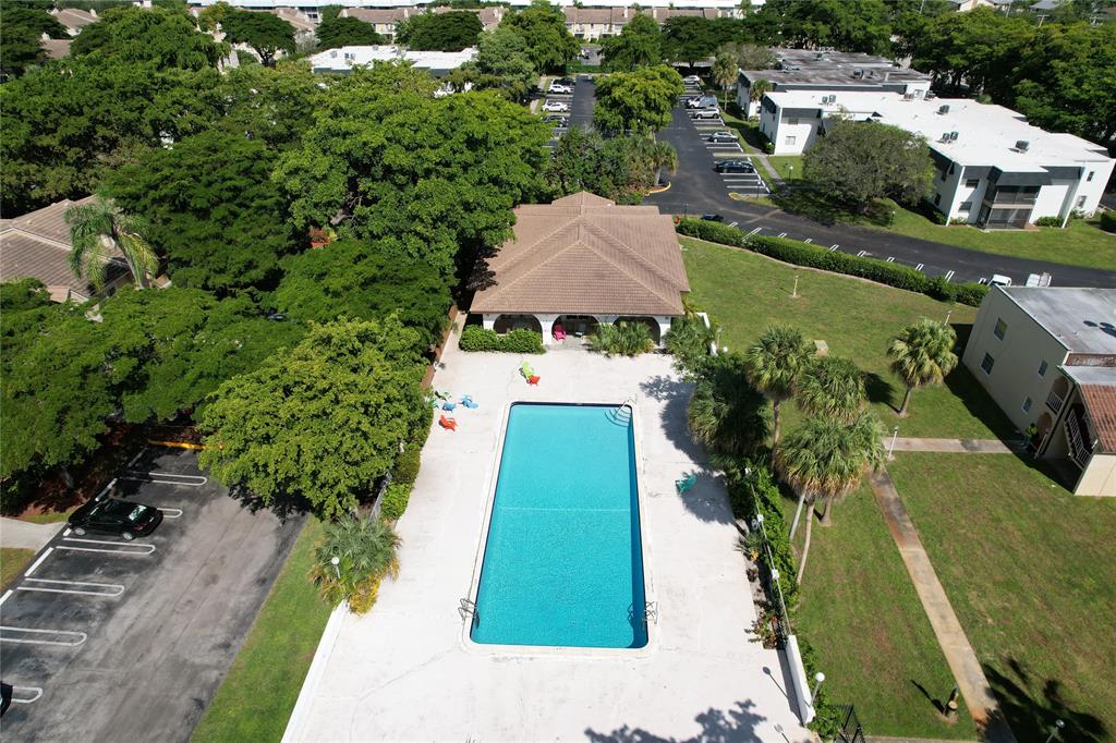 2710 Riverside Drive, Unit 201 Coral Springs, FL 33065 - Photo 36 of 37 an aerial view of a house