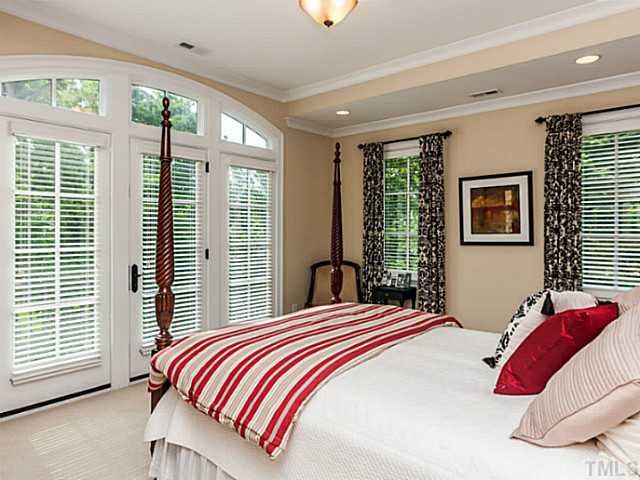 2121 Buckingham Road Raleigh, NC 27607 - Photo 15 of 25