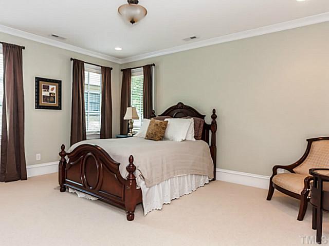 2121 Buckingham Road Raleigh, NC 27607 - Photo 16 of 25