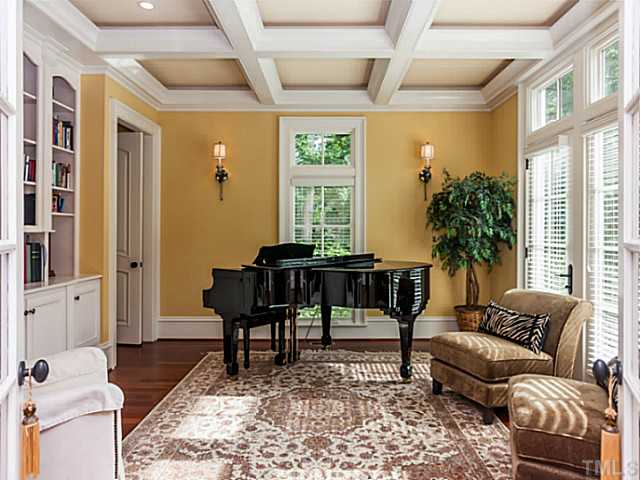 2121 Buckingham Road Raleigh, NC 27607 - Photo 3 of 25