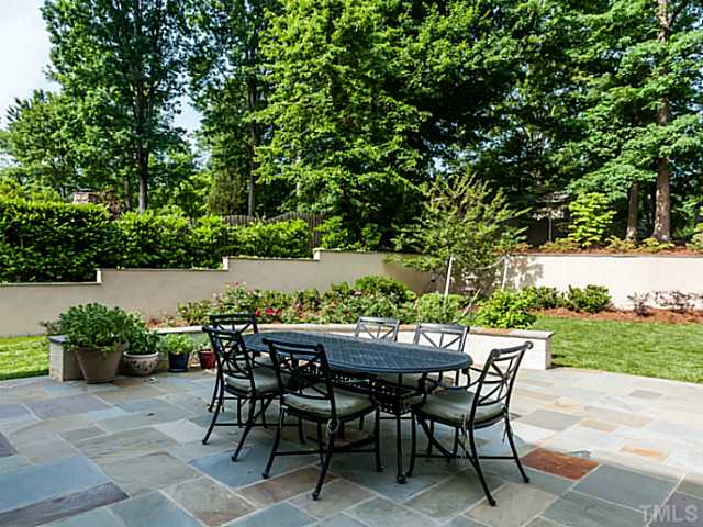 2121 Buckingham Road Raleigh, NC 27607 - Photo 22 of 25