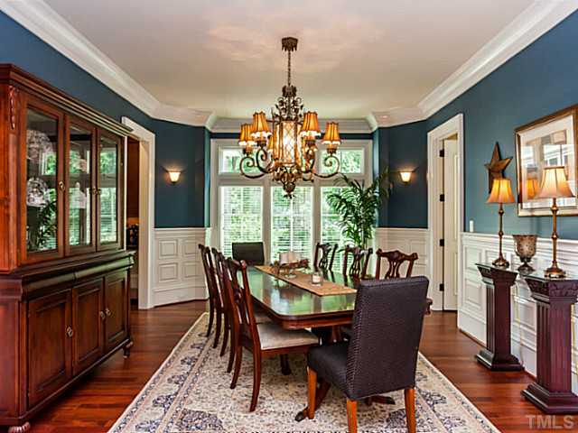 2121 Buckingham Road Raleigh, NC 27607 - Photo 4 of 25