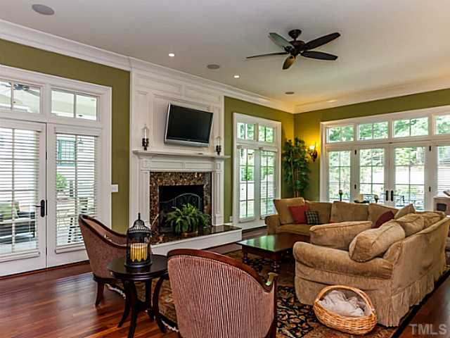 2121 Buckingham Road Raleigh, NC 27607 - Photo 6 of 25