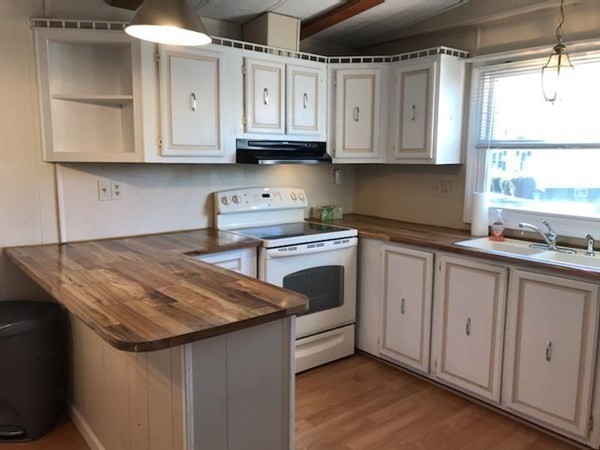 5 Castle Road, Unit 121 Attleboro, MA 02703 - Photo 3 of 29 Gallery Image 3