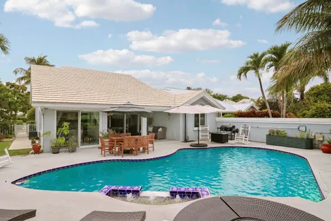 $879,000 | 1560 Wilderness Road, West Palm Beach, FL 33409