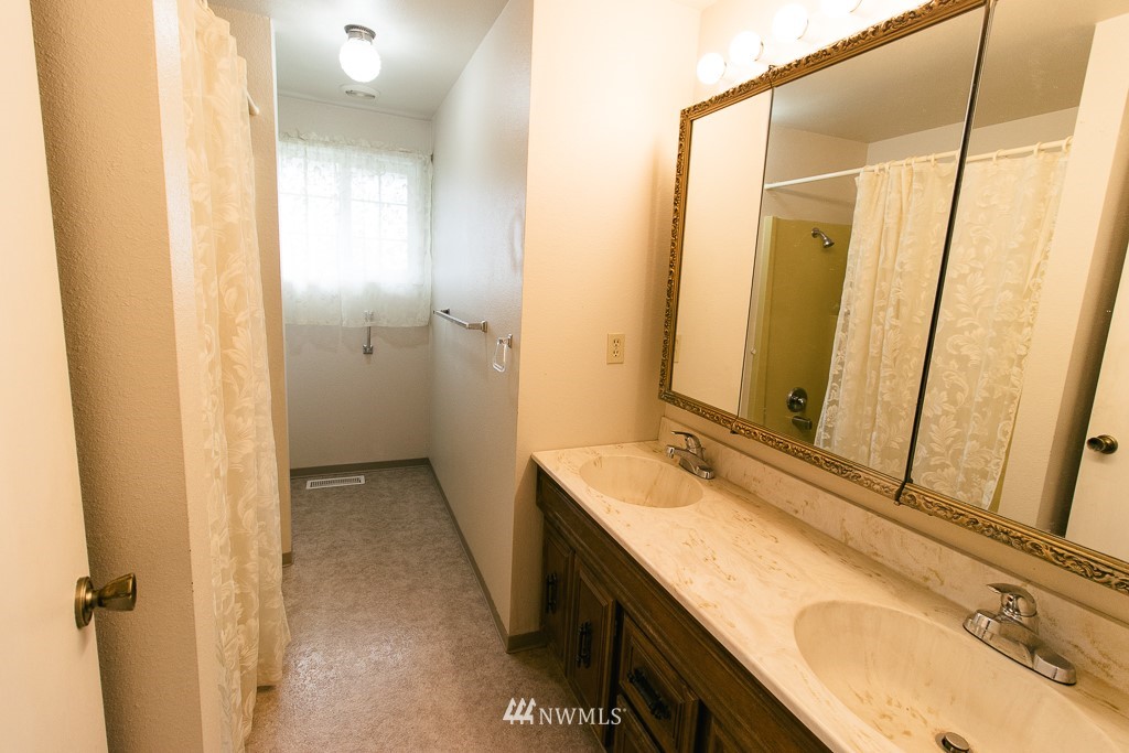 667 Spencer Road Toledo, WA 98591 - Photo 12 of 24 Gallery Image 12