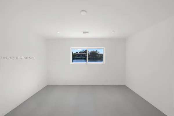 $25,000 | 19721 Northeast 23rd Avenue, Miami, FL 33180