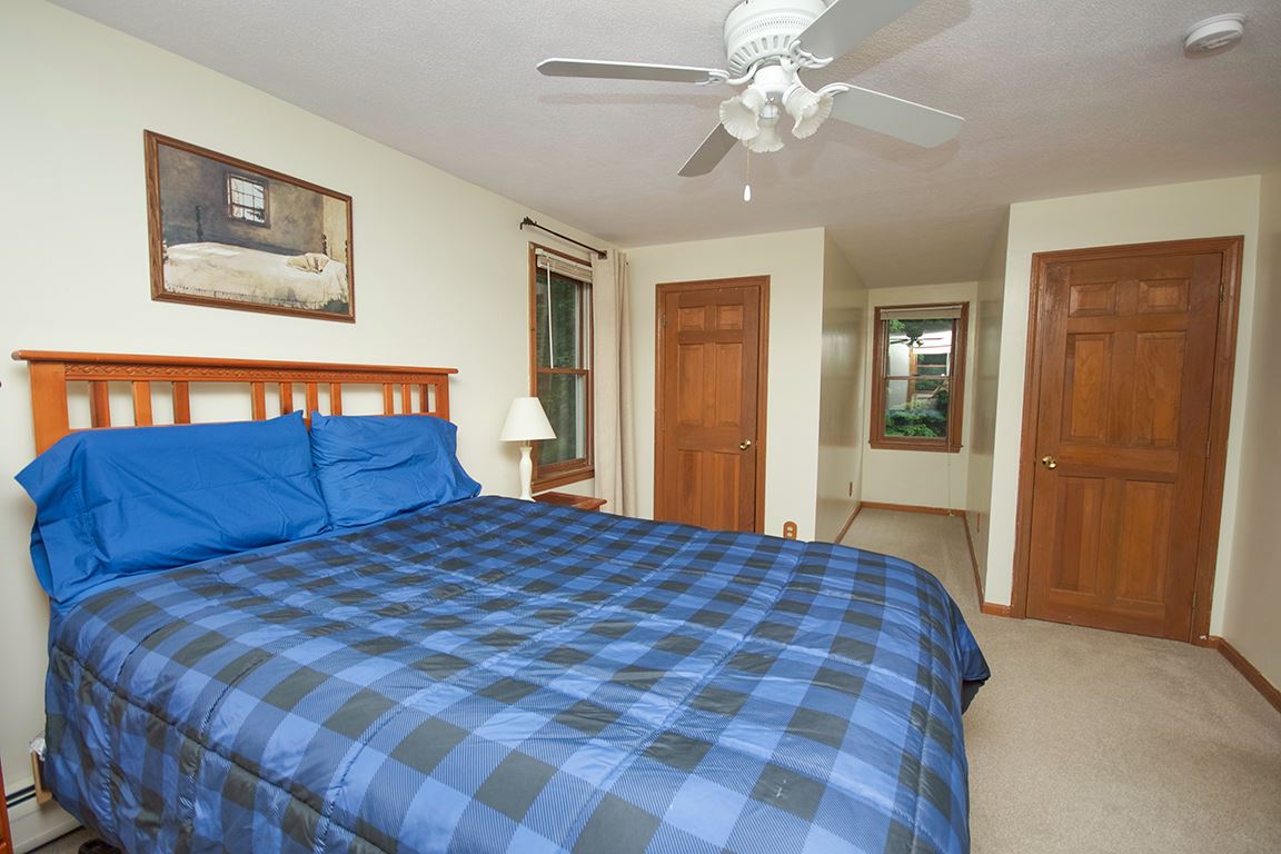 17 School House Road Sandown, NH 03873 - Photo 14 of 40