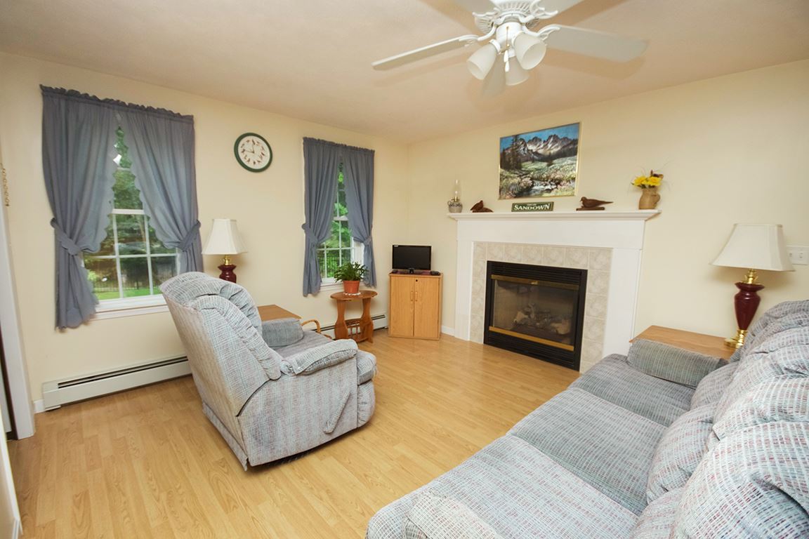 17 School House Road Sandown, NH 03873 - Photo 23 of 40
