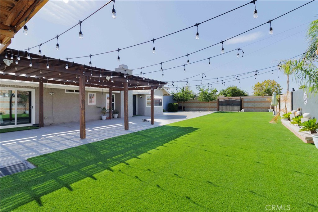 12040 Jade Road Victorville, CA 92392 - Photo 12 of 74 Gallery Image 12