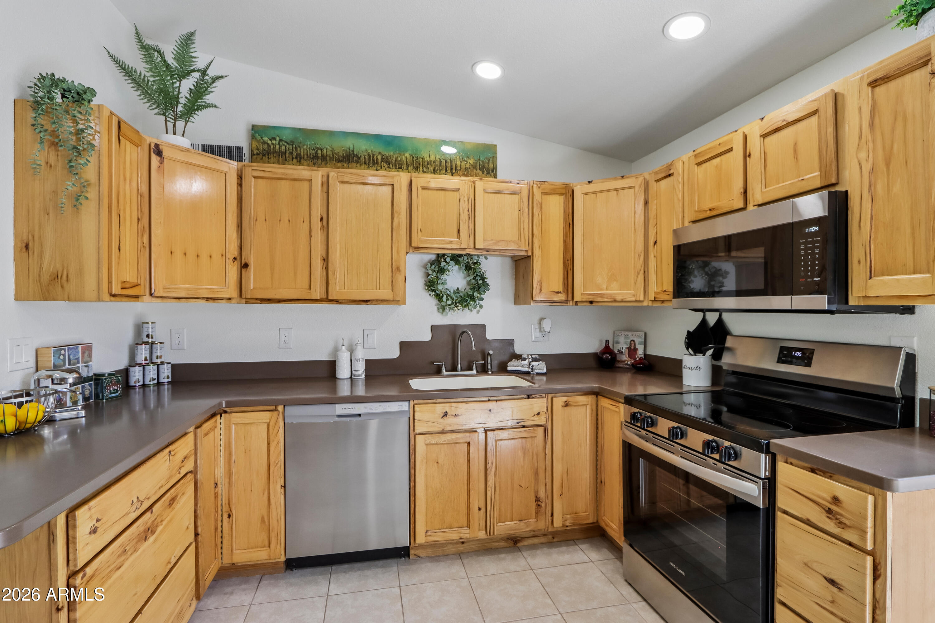 6711 West Osborn Road, Unit 41 Phoenix, AZ 85033 - Photo 4 of 29 Kitchen