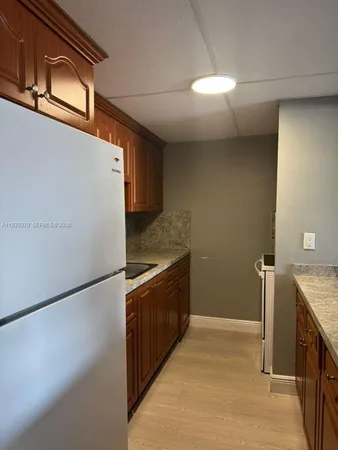 $2,100 | Hialeah, Hialeah, FL 33010