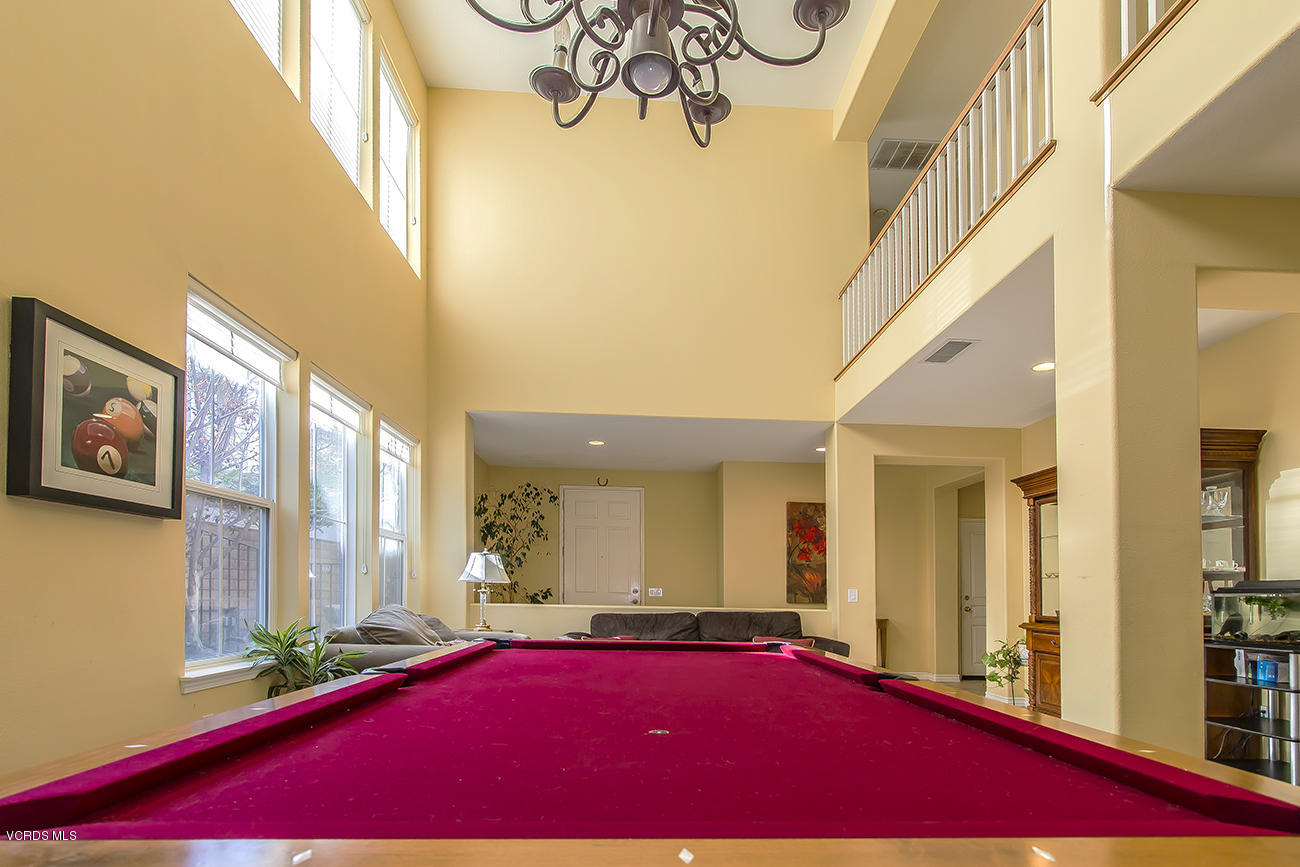 144 Park Hill Road Simi Valley, CA 93065 - Photo 10 of 45 10Entry_Living