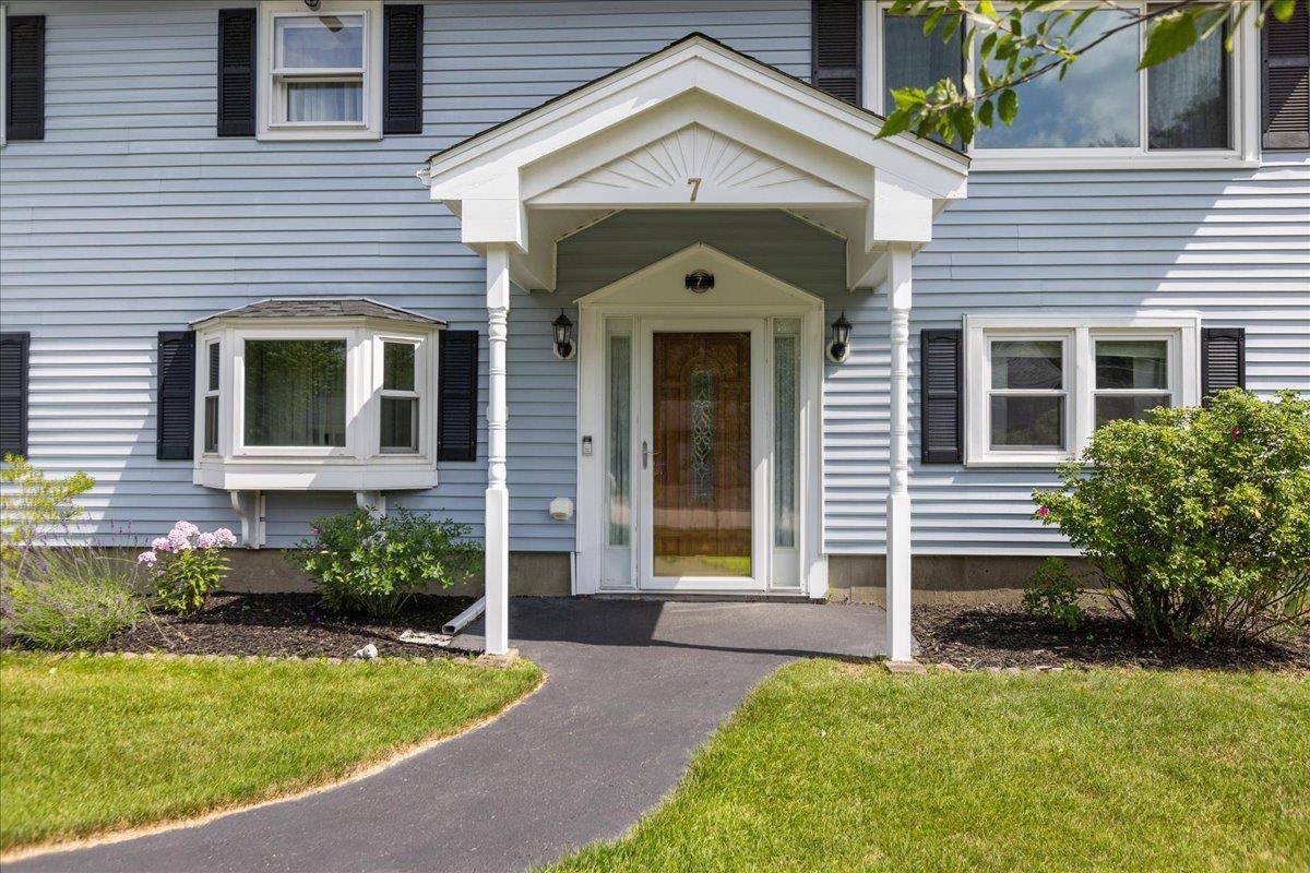7 Wayne Street Hudson, NH 03051 - Photo 2 of 34 Gallery Image 2