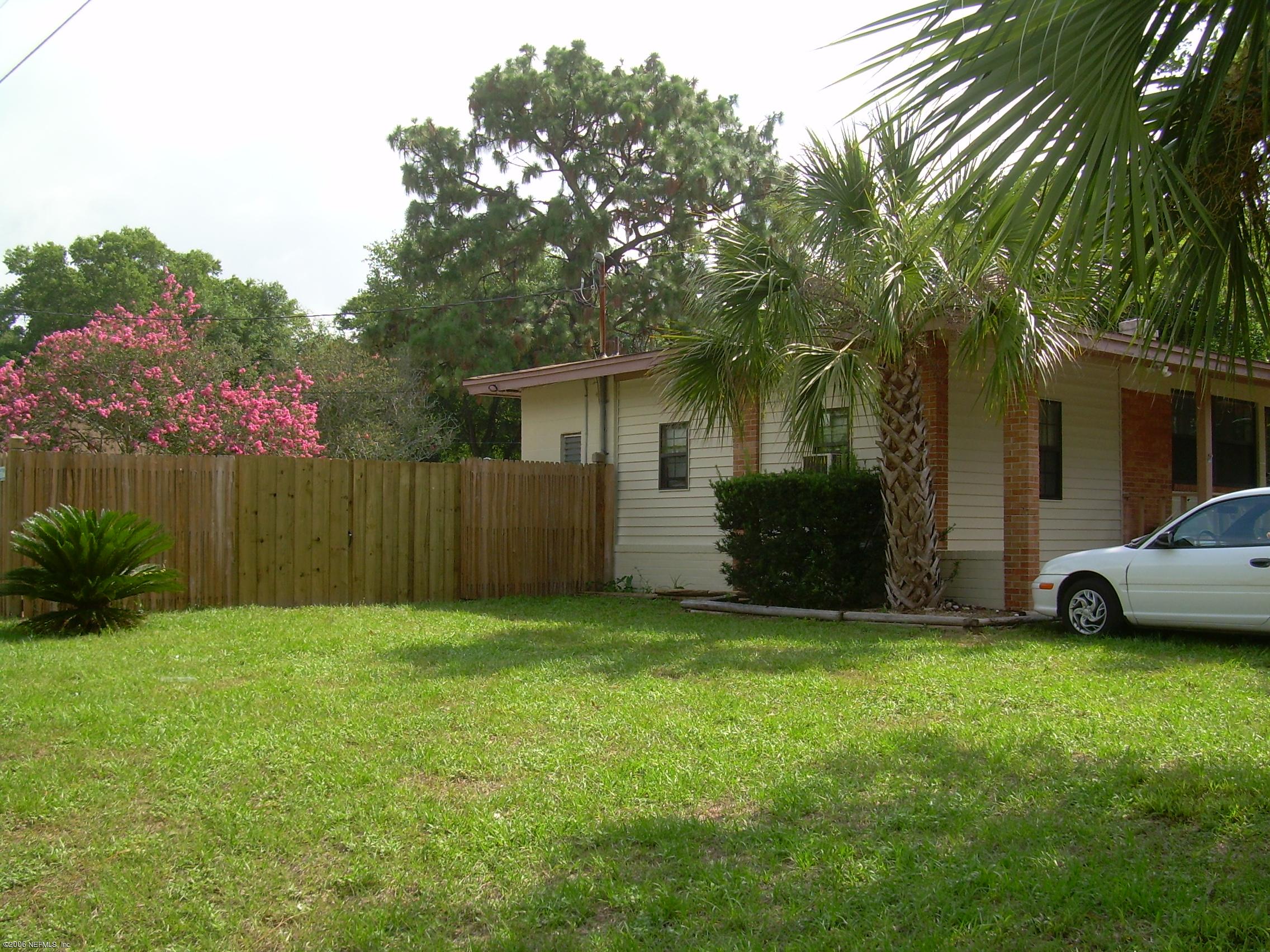 6703 Mayapple Road Jacksonville, FL 32211 - Photo 2 of 9 SIDE VIEW