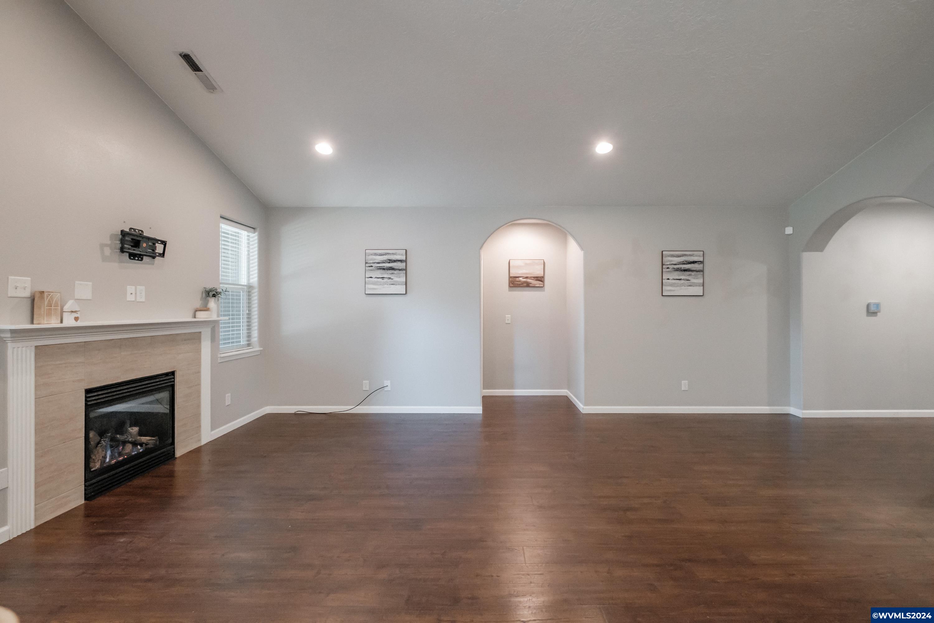 2668 Oak Ridge Street Northwest Albany, OR 97321 - Photo 12 of 42 Gallery Image 12