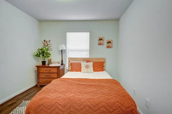 $2,303 | 6807 Alum Rock Lane, Houston, TX 77048